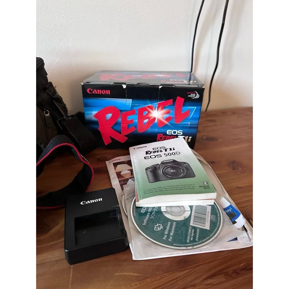 Canon EOS Rebel T1i Bundle – 2 Lenses + Extras